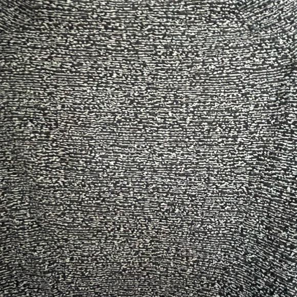 Compression lululemon long sleeve sweater barely worn - Picture 5 of 5